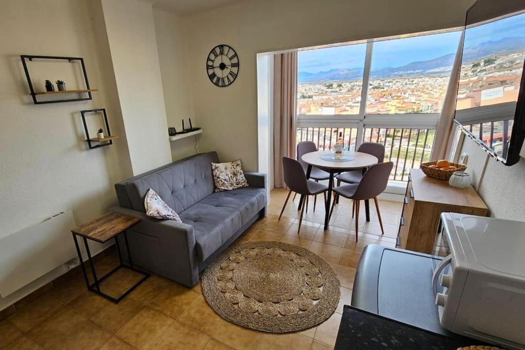 Piso Monika Apartment *